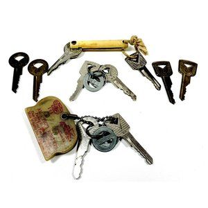 10 Vintage Ford Keys 4 Dealer & Tags 2 Keychains 2 Bulldog Curtis Inc 2 C Copy’s